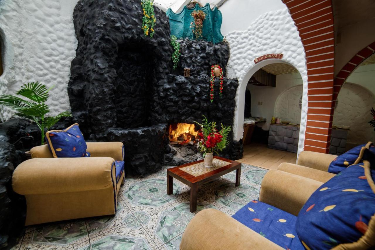 Carlos V Hotel Cuzco Buitenkant foto
