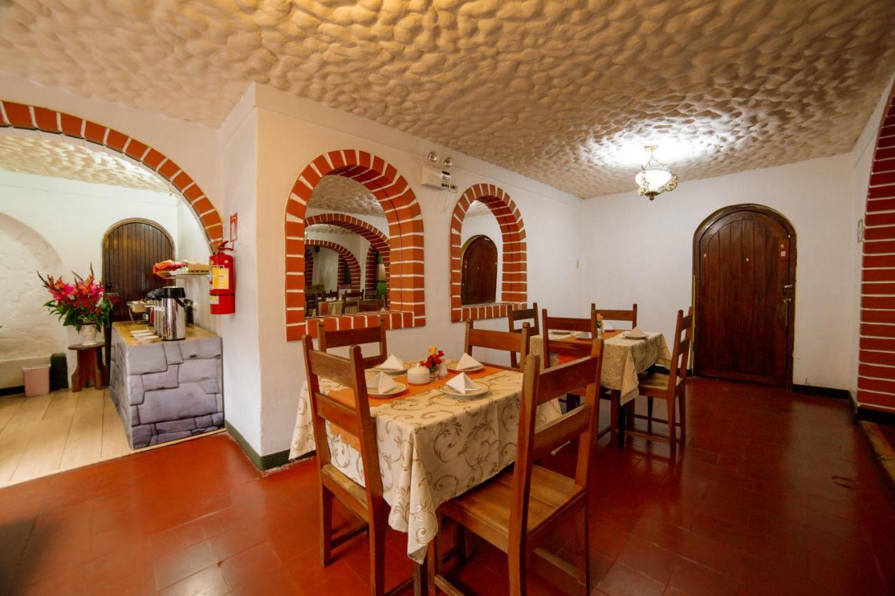 Carlos V Hotel Cuzco Buitenkant foto