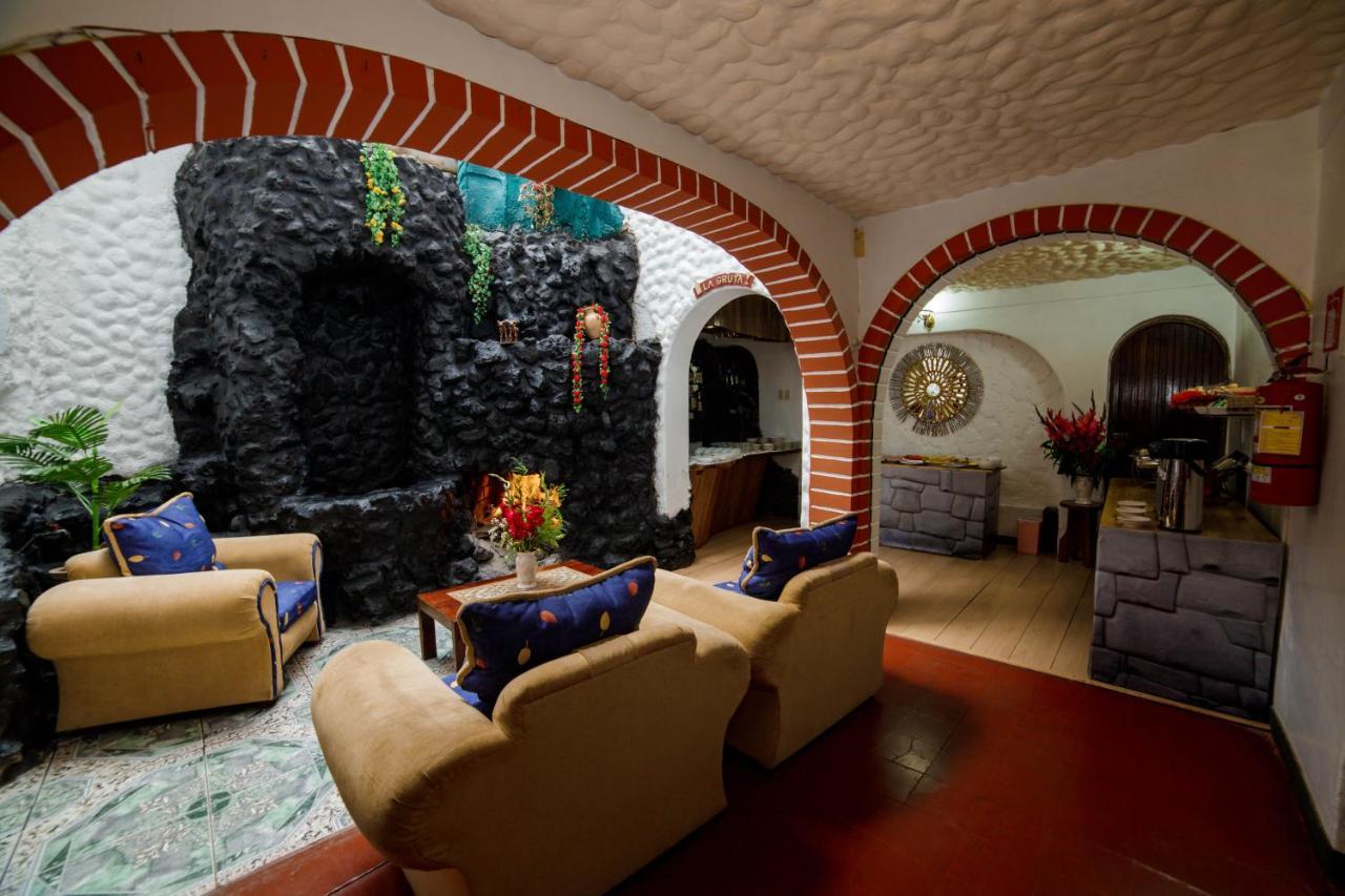 Carlos V Hotel Cuzco Buitenkant foto